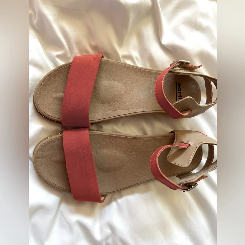 Brand new Earth brand suede sandal - Picture 3 of 5